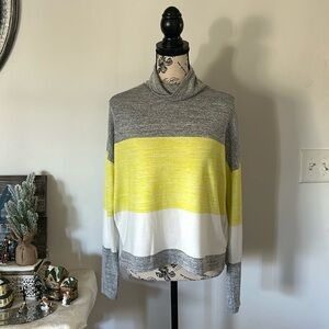 Banana Republic Luxespun Color Block Turtleneck Lightweight Sweater size S